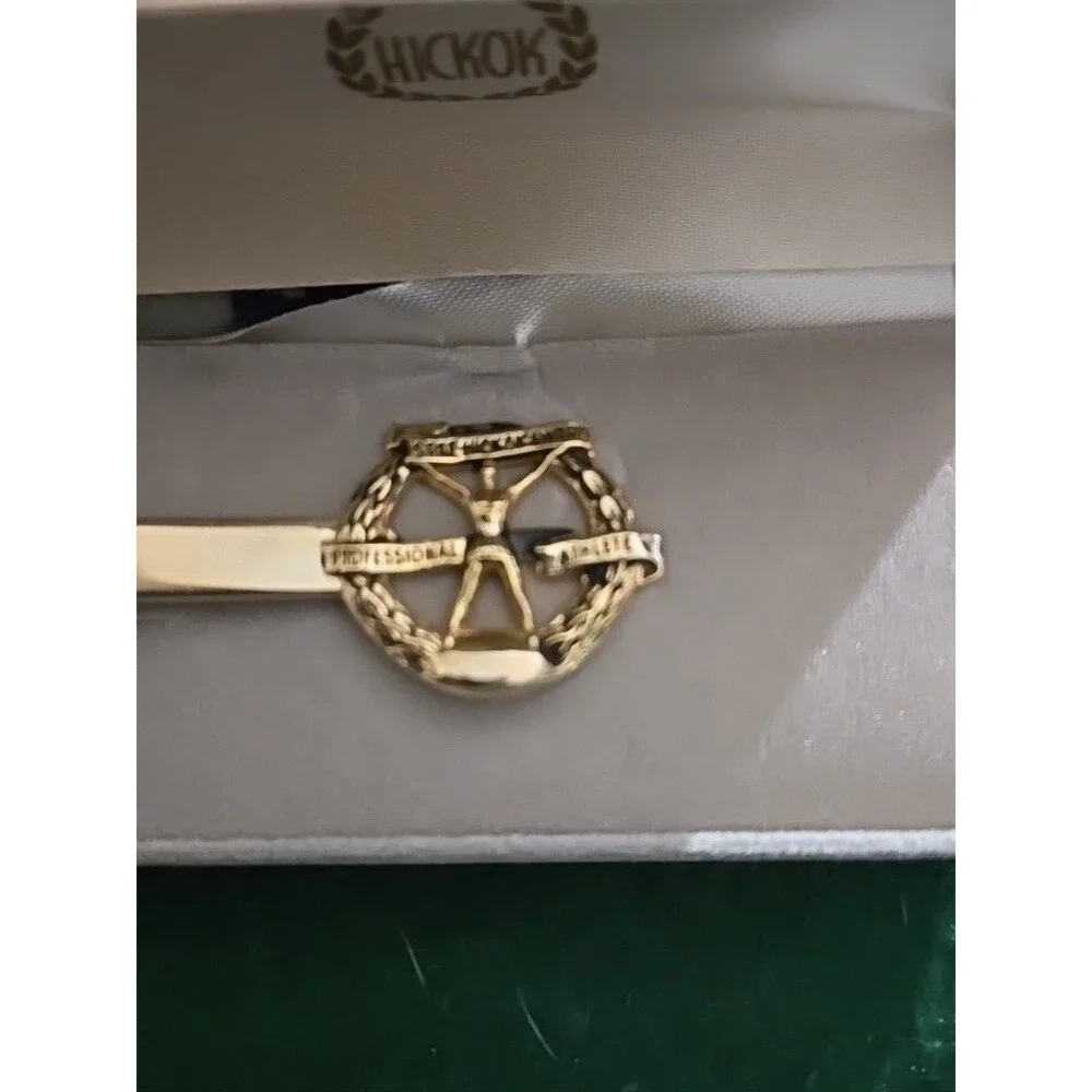 Vtg. S. Rae Hickok Award Professional Athlete Tie Clasp USA (B-1)